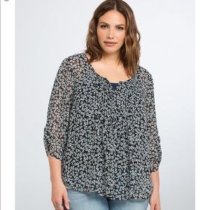 Torrid blouse floral print 3/4 sleeve size 2